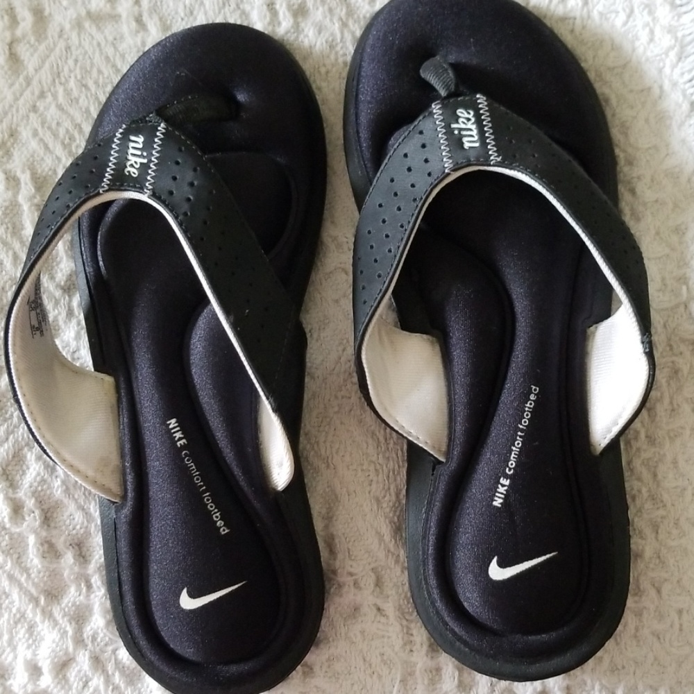 NIKE COMFORT FOOTBED SANDALS SIZE 8